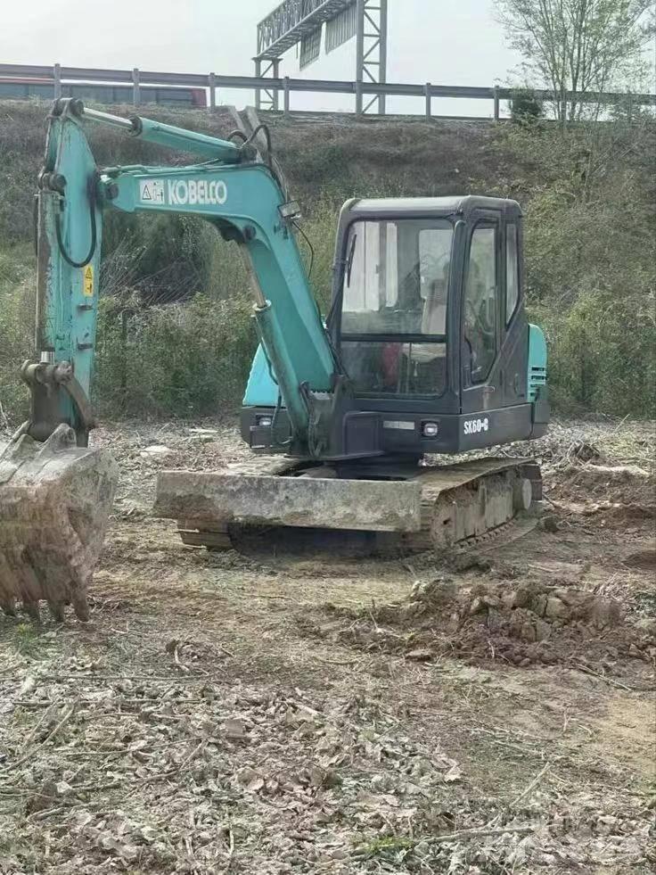 Kobelco SK60 Bagri goseničarji