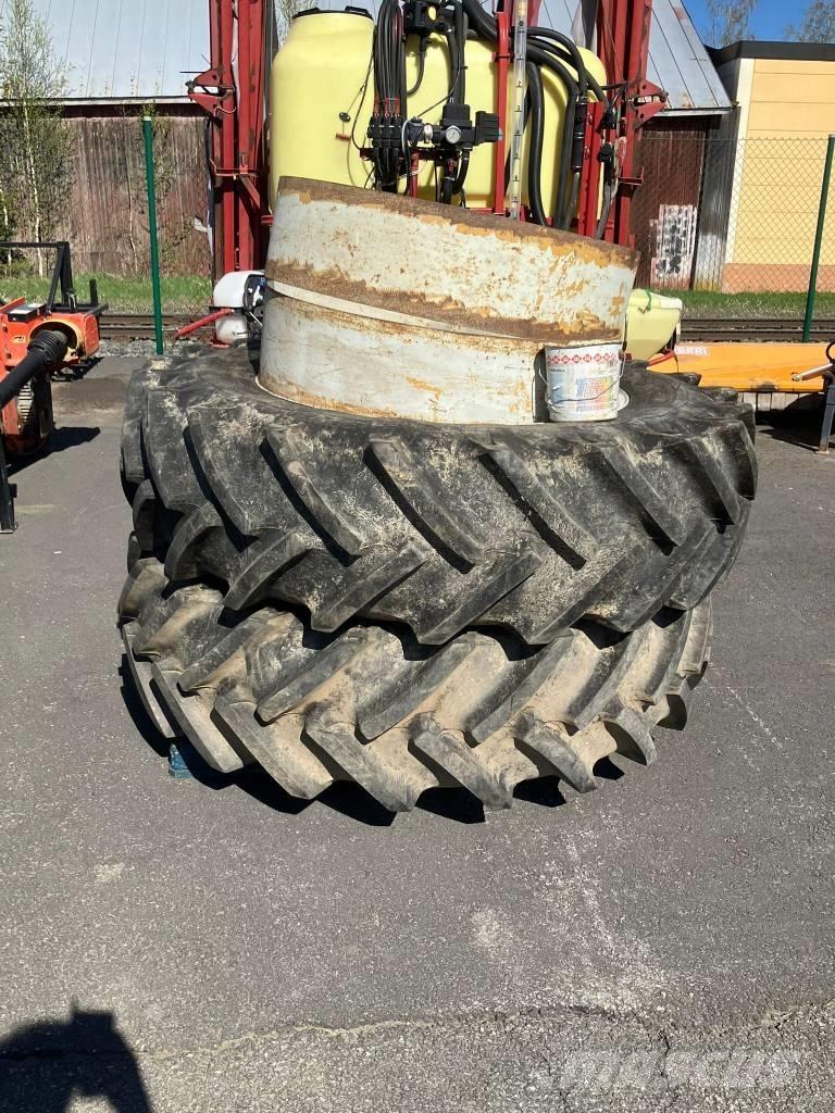  Paripyörät 18.4-38 Gume, kolesa in platišča