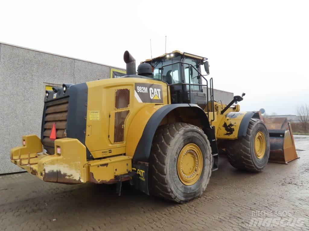 CAT 982 M Kolesni nakladalci