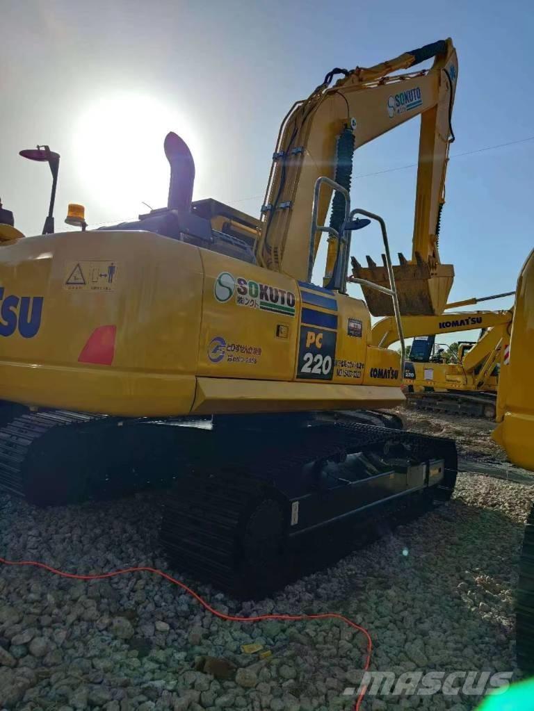 Komatsu PC 220-8 Bagri goseničarji
