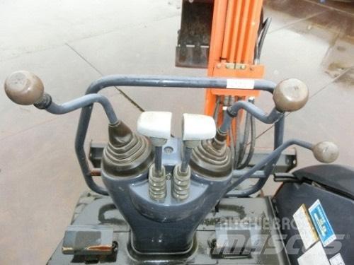 Hitachi ZX20U Mini bagri <7t