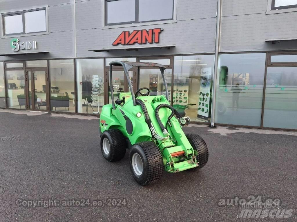 Avant 528 Mini nakladalci