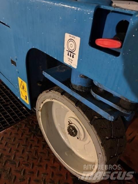 Genie GS 3232 Škarjaste dvižne ploščadi