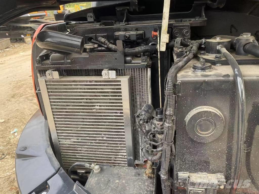 Kubota 155 Bagri goseničarji