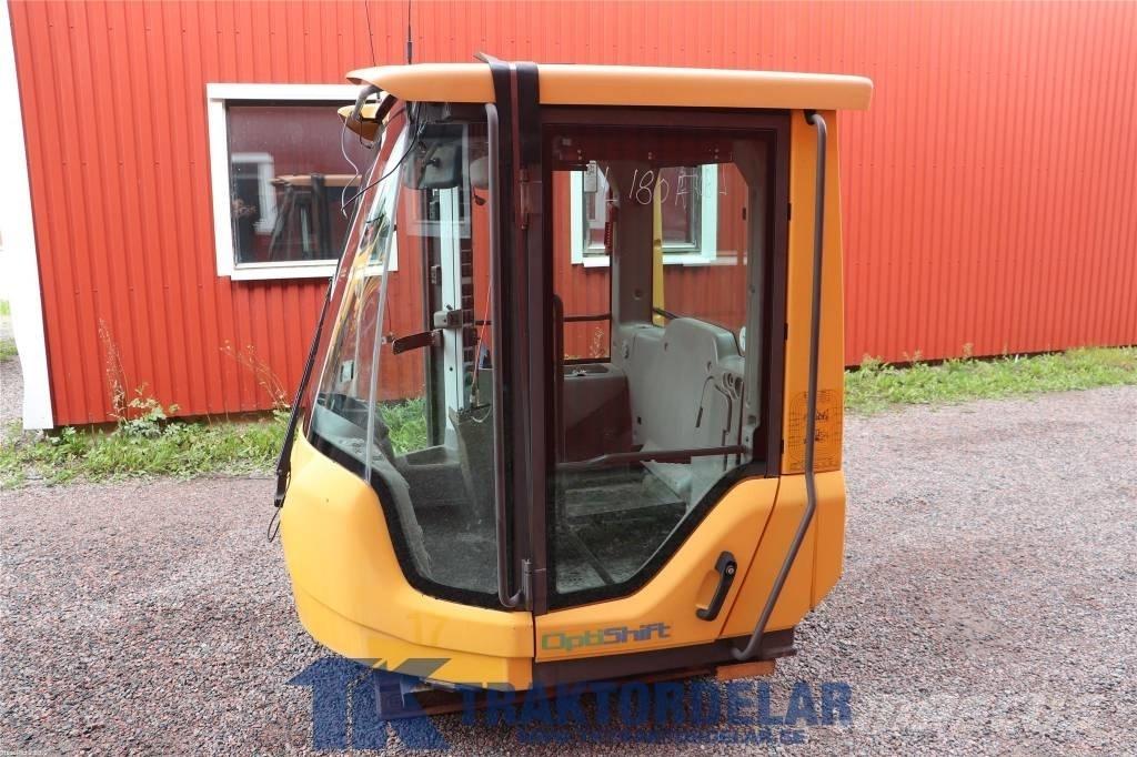 Volvo L 180 F Kabine in notranjost