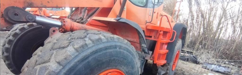 Doosan DL 300 Kolesni nakladalci