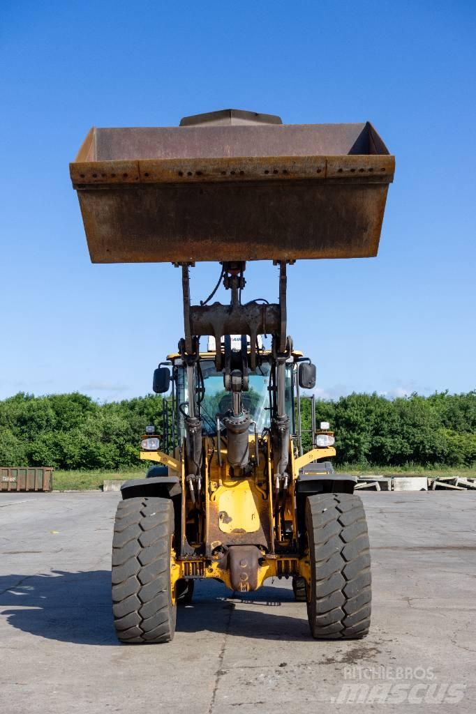 Volvo L110H Kolesni nakladalci