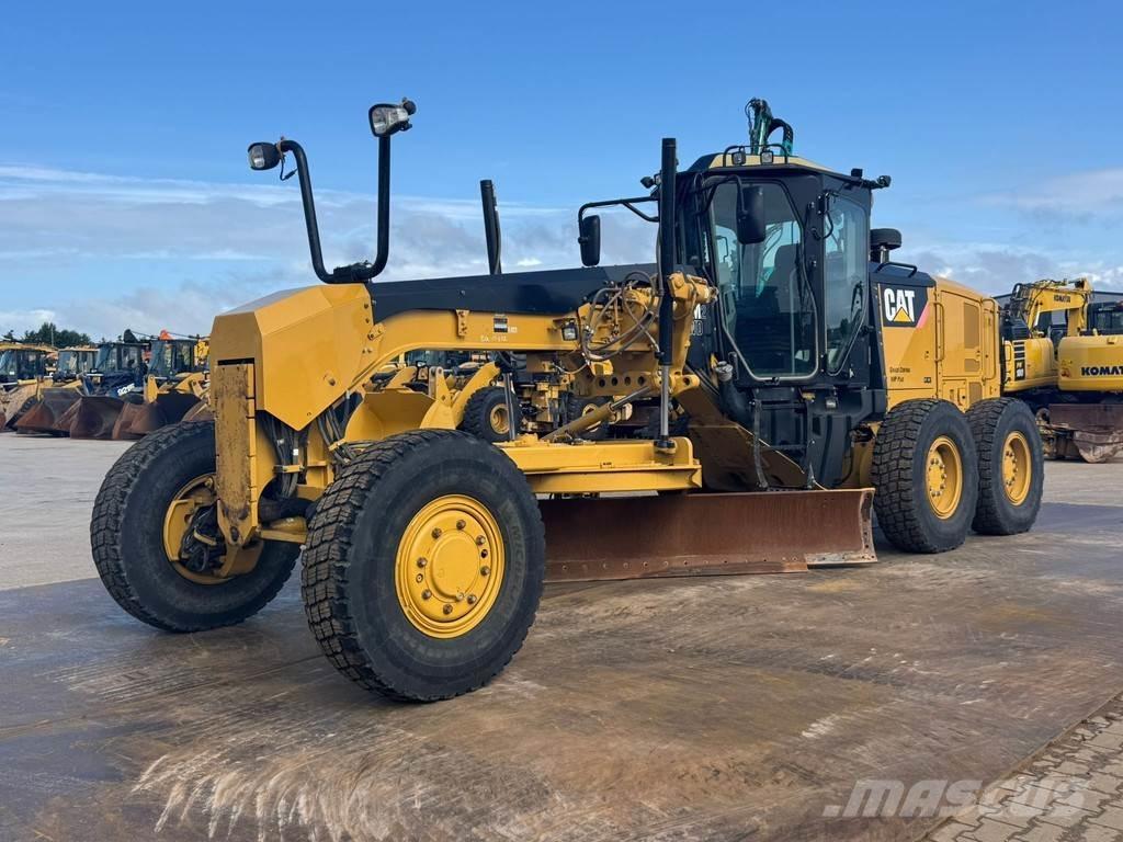 CAT 140M2 AWD Grederji