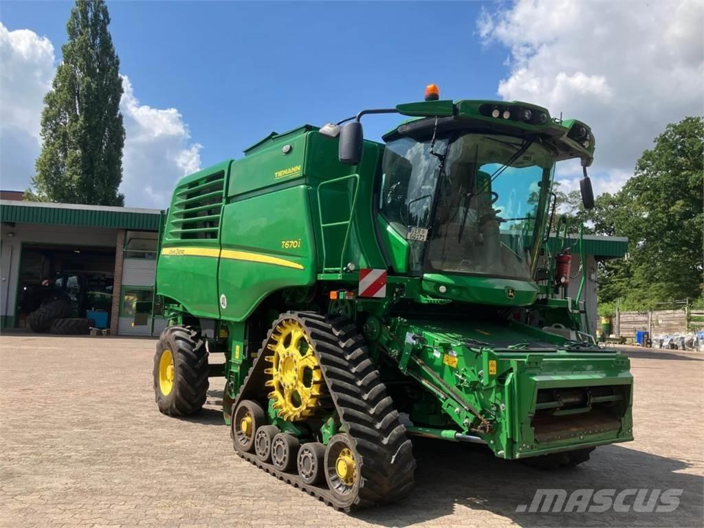 John Deere T670 Kombajni