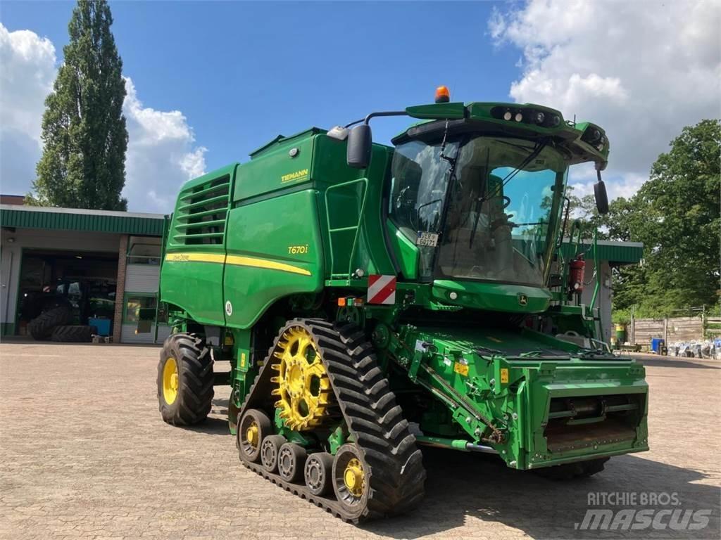 John Deere T670 Kombajni