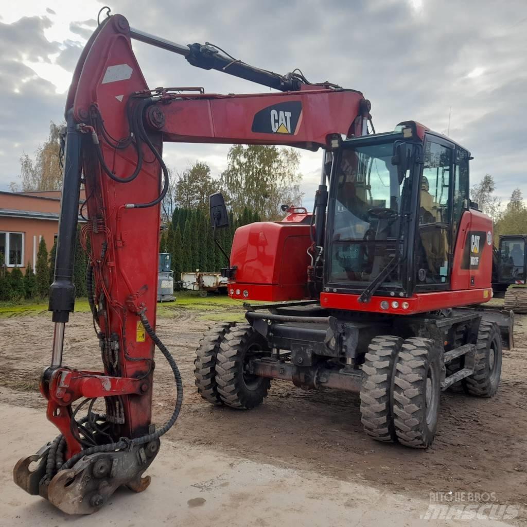 CAT M317 Bagri na kolesih