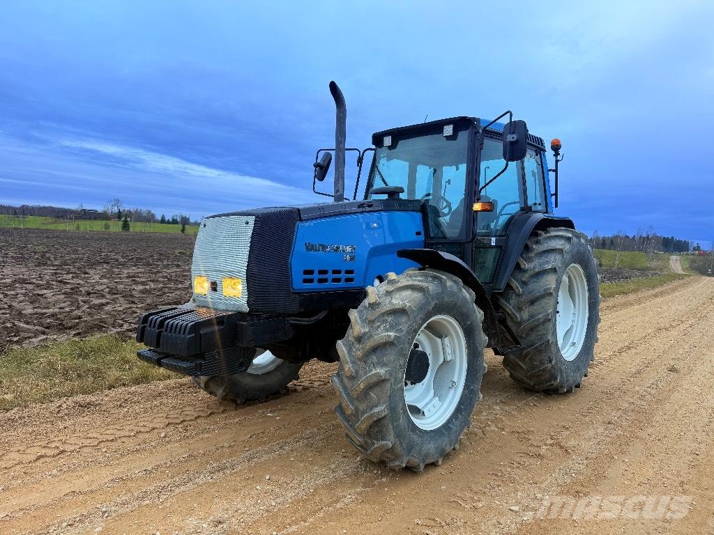 Valtra 8150 Traktorji