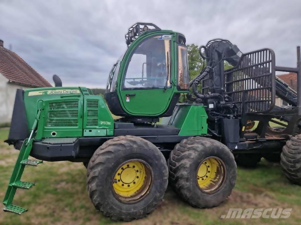 John Deere 1110 E Forwarderji