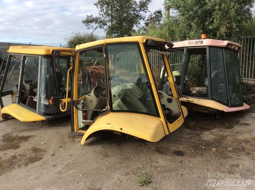 Komatsu WB 97 R Kabine in notranjost
