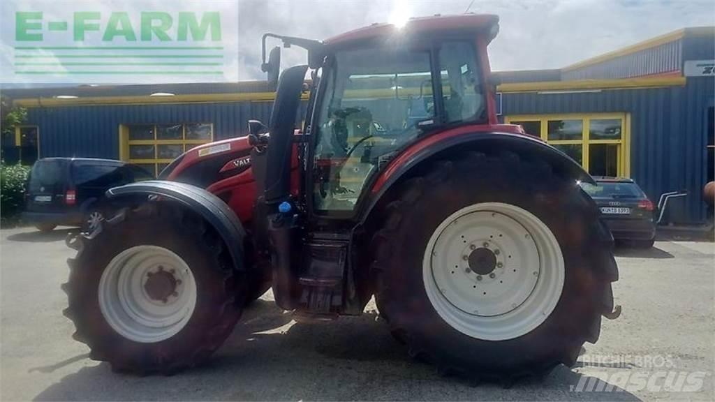 Valtra n174 Traktorji