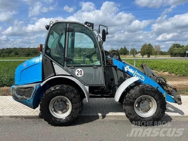 Kramer 750 Kolesni nakladalci