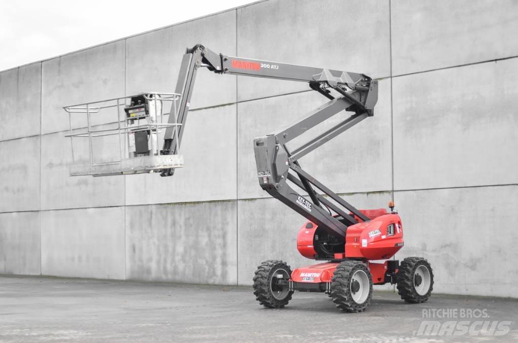 Manitou 200 ATJ Zglobne dvižne ploščadi