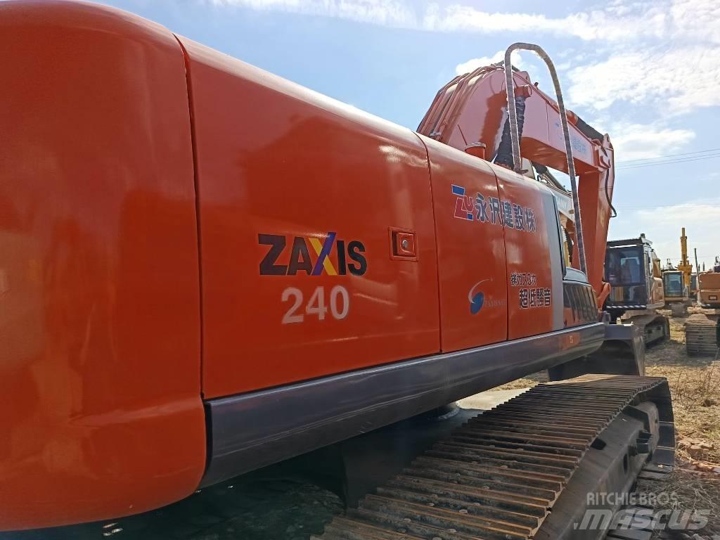 Hitachi ZX240 Bagri goseničarji