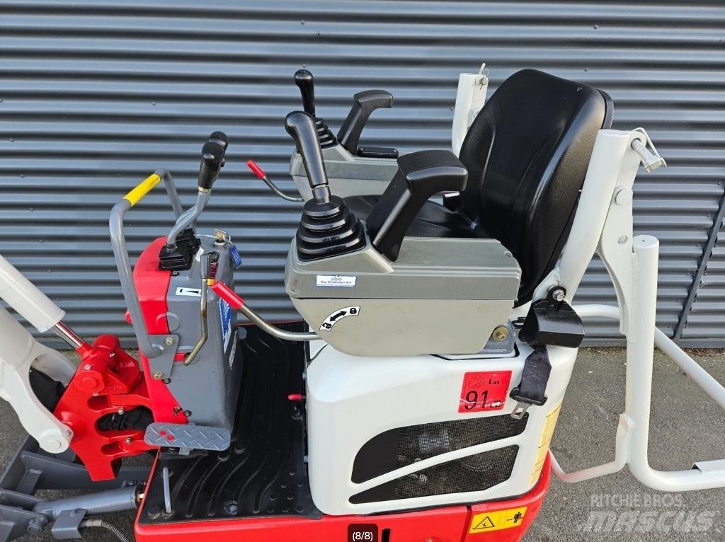 Takeuchi TB 210 R Mini bagri <7t