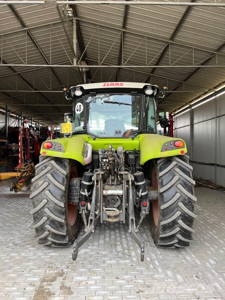 CLAAS Arion 440 Traktorji
