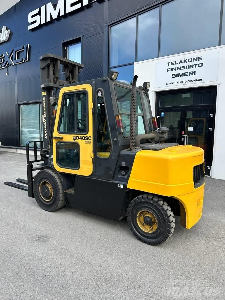 Daewoo D40SC-2 Dizelski viličarji