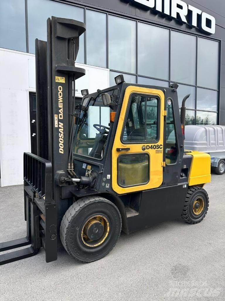 Daewoo D40SC-2 Dizelski viličarji