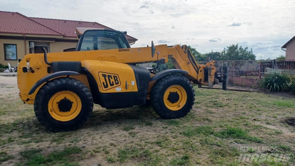 JCB 541-70 Kmetijski teleskopski nakladalci