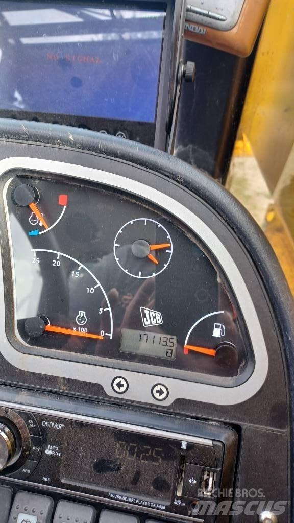 JCB 541-70 Kmetijski teleskopski nakladalci