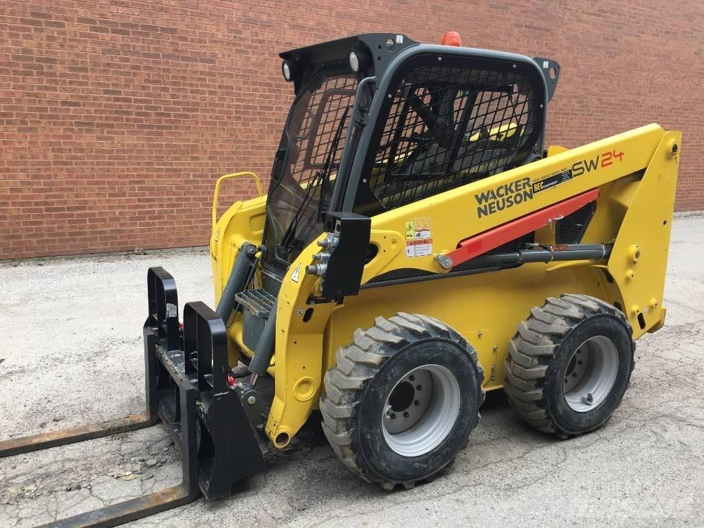 Wacker Neuson SW24 Skid steer mini nakladalci