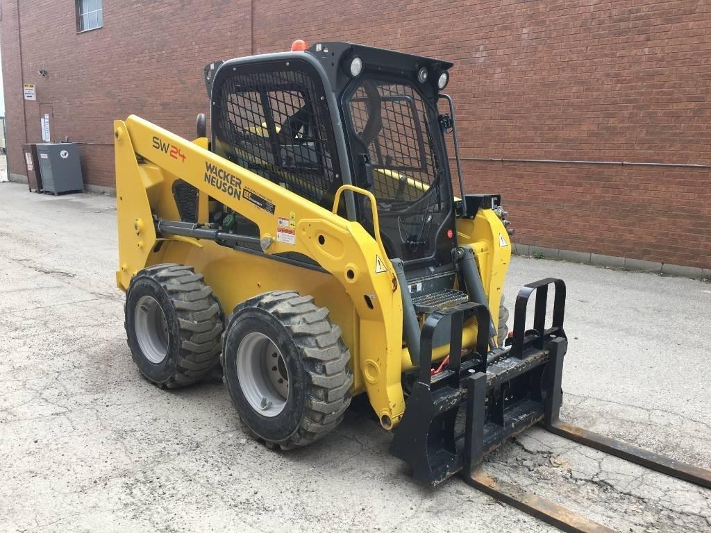 Wacker Neuson SW24 Skid steer mini nakladalci