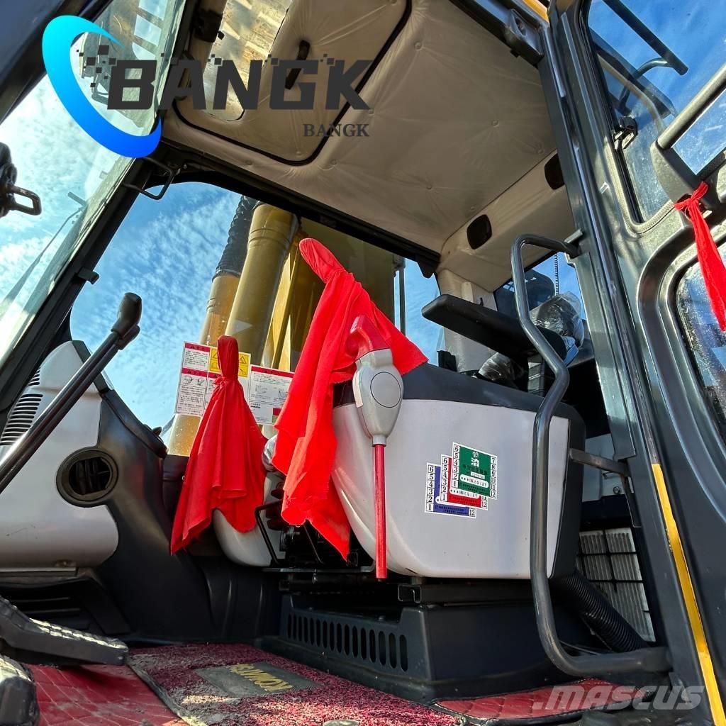 Komatsu PC 220 Bagri goseničarji