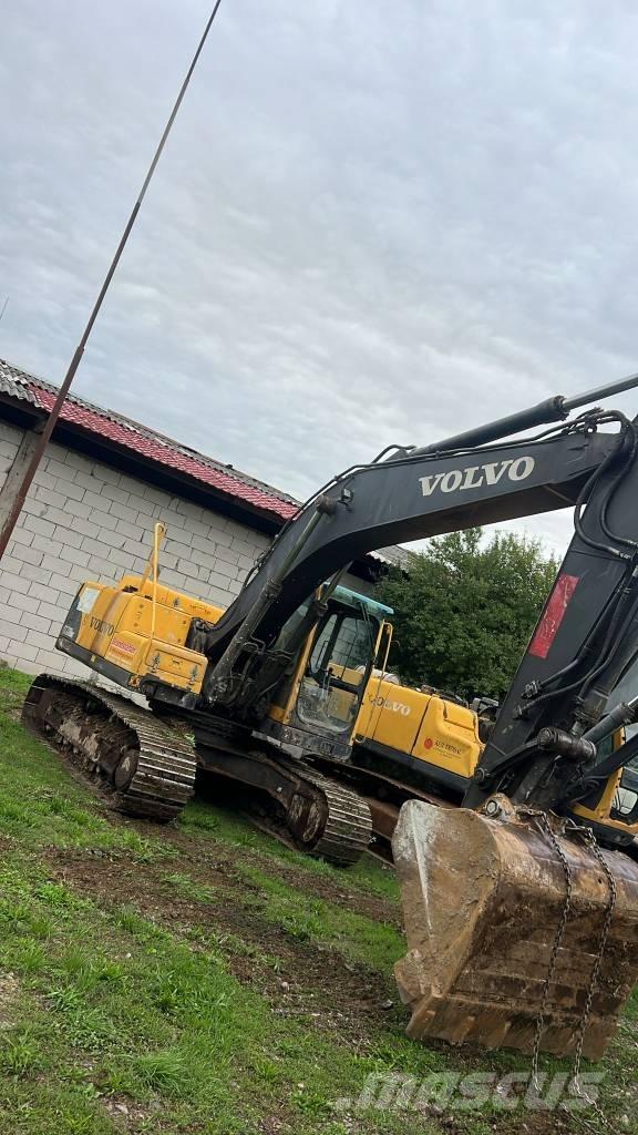 Volvo 210BNLC Radiatorji