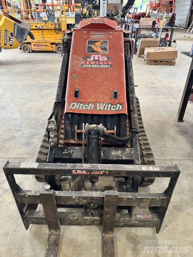Ditch Witch SK 1050 Skid steer mini nakladalci