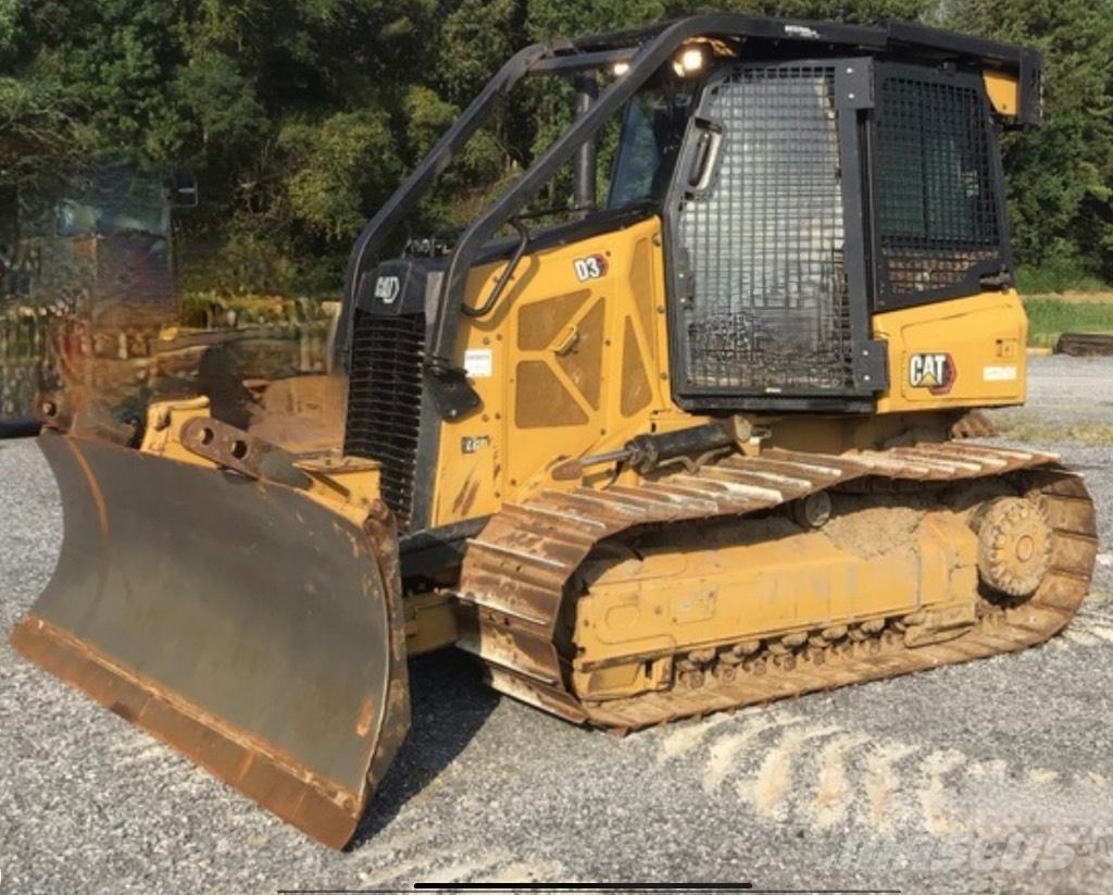 CAT D 3 Buldožerji goseničarji