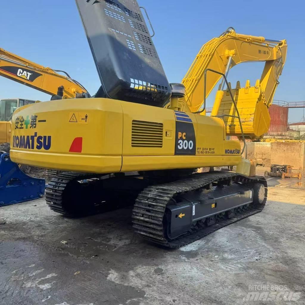 Komatsu PC 300 Bagri goseničarji