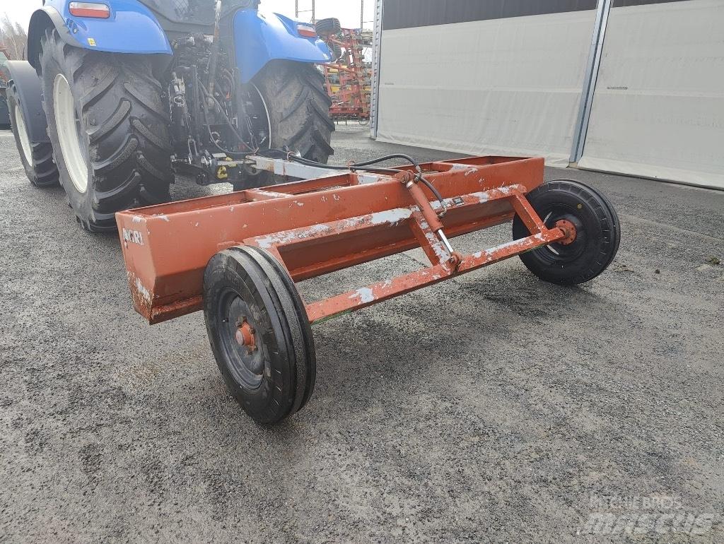  Temera 300 Cestni plugi