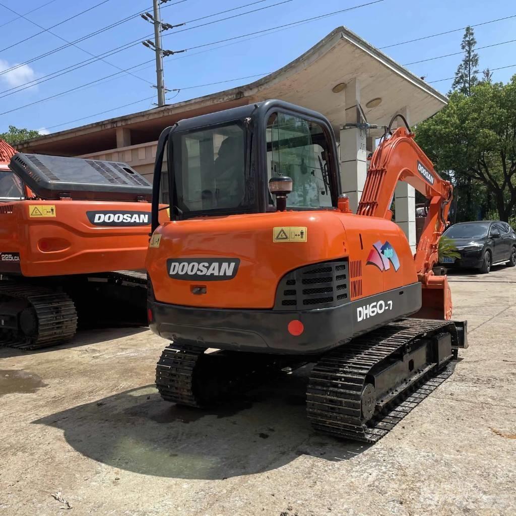 Doosan DH60-7 Mini bagri <7t