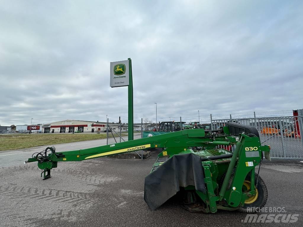 John Deere 830 Diskaste kosilnice