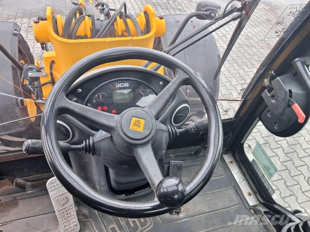 JCB TM 320 AGRI Kmetijski teleskopski nakladalci