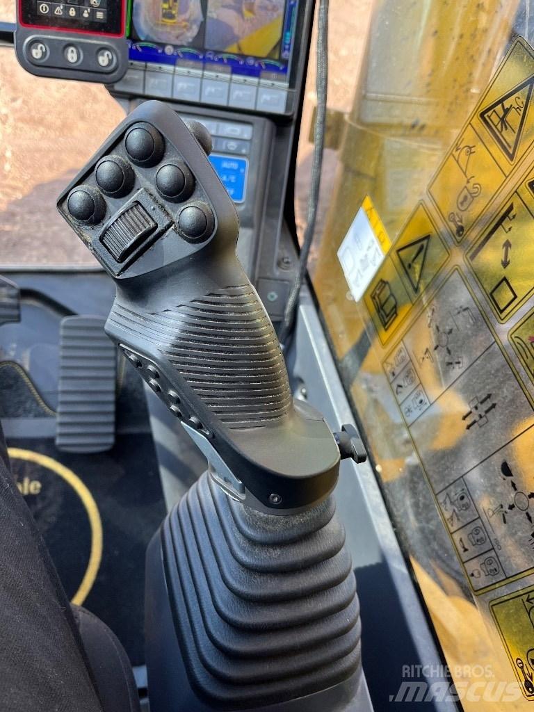 Komatsu HB 365LC-3E0 Bagri goseničarji