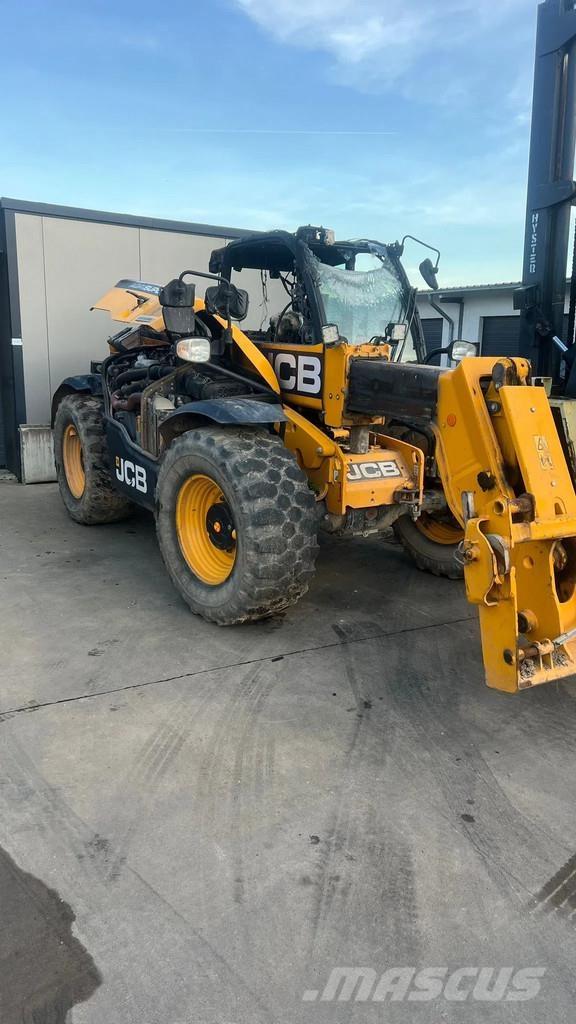 JCB 538-70 Kmetijski teleskopski nakladalci