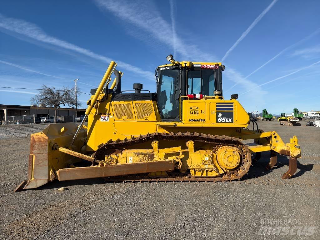 Komatsu D65EX-18 Buldožerji goseničarji