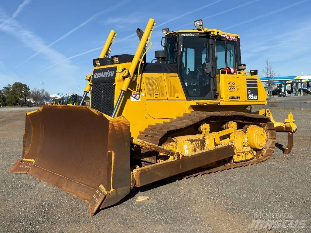 Komatsu D65EX-18 Buldožerji goseničarji