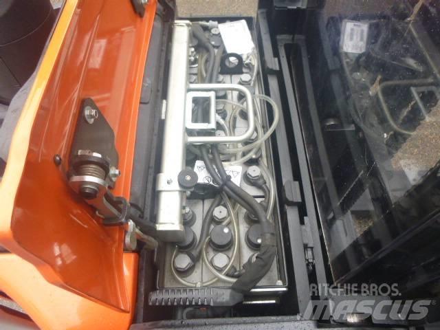 BT SPE 140L Ročni električni viličar