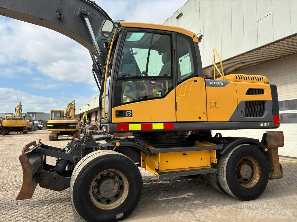 Volvo EW 180 D Bagri na kolesih