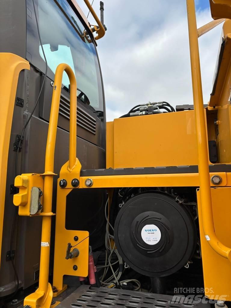 Volvo EW 180 D Bagri na kolesih