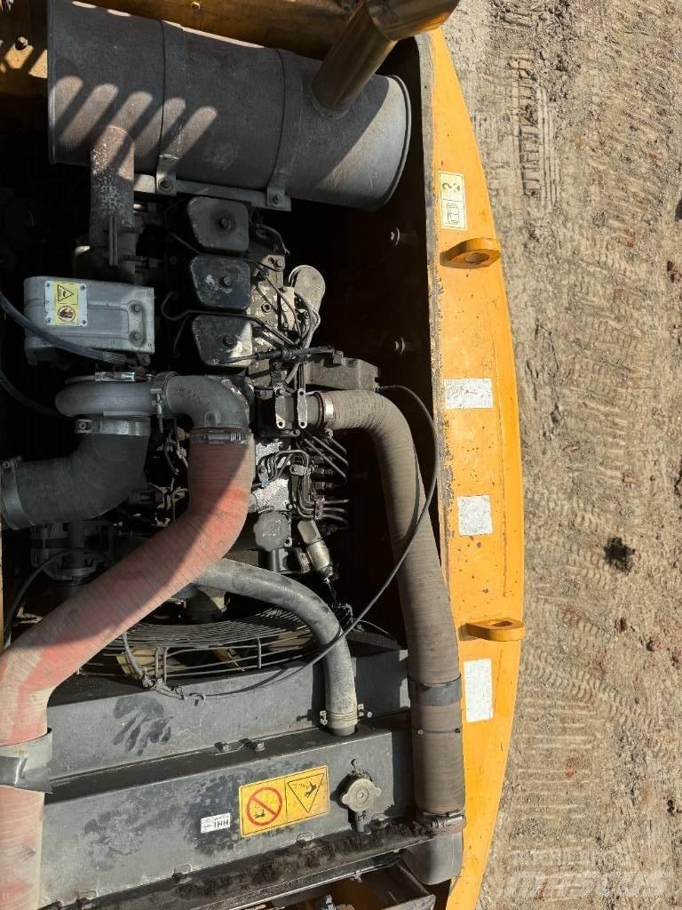 Hyundai R150W-9 Bagri na kolesih