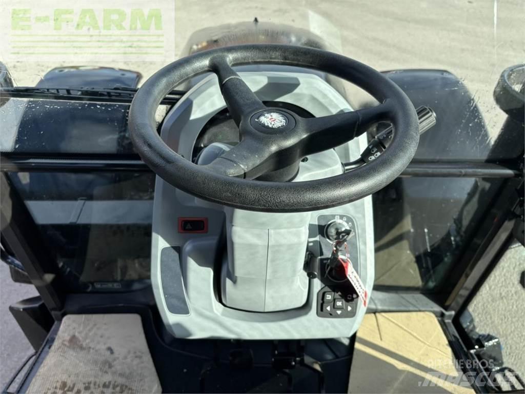 Valtra a 115 Traktorji