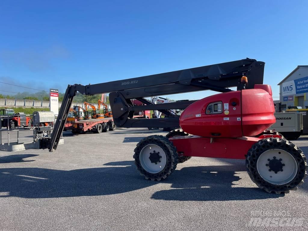 Manitou 200 ATJ Zglobne dvižne ploščadi