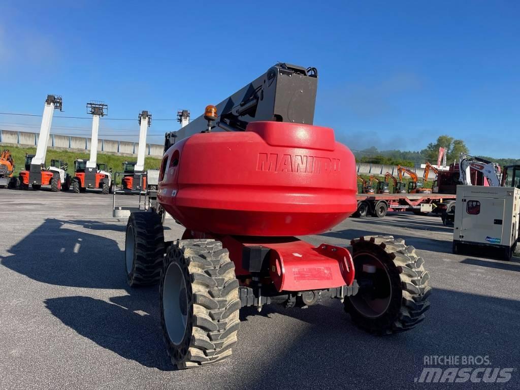 Manitou 200 ATJ Zglobne dvižne ploščadi